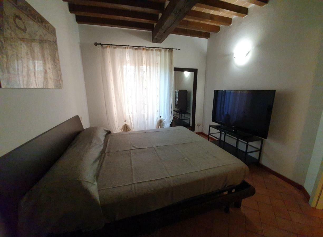 Apartmán Mentana 14 Parma Exteriér fotografie